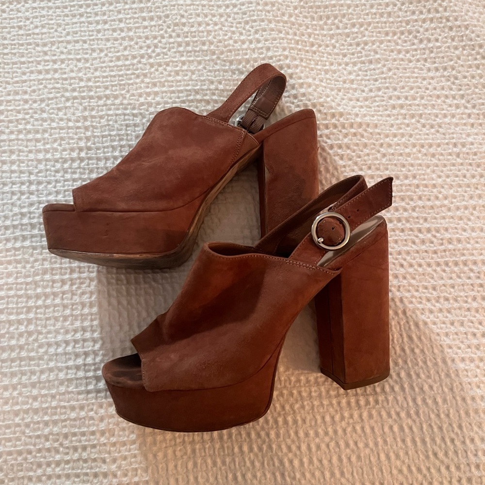 Steve Madden chunky tan heels size 7.5